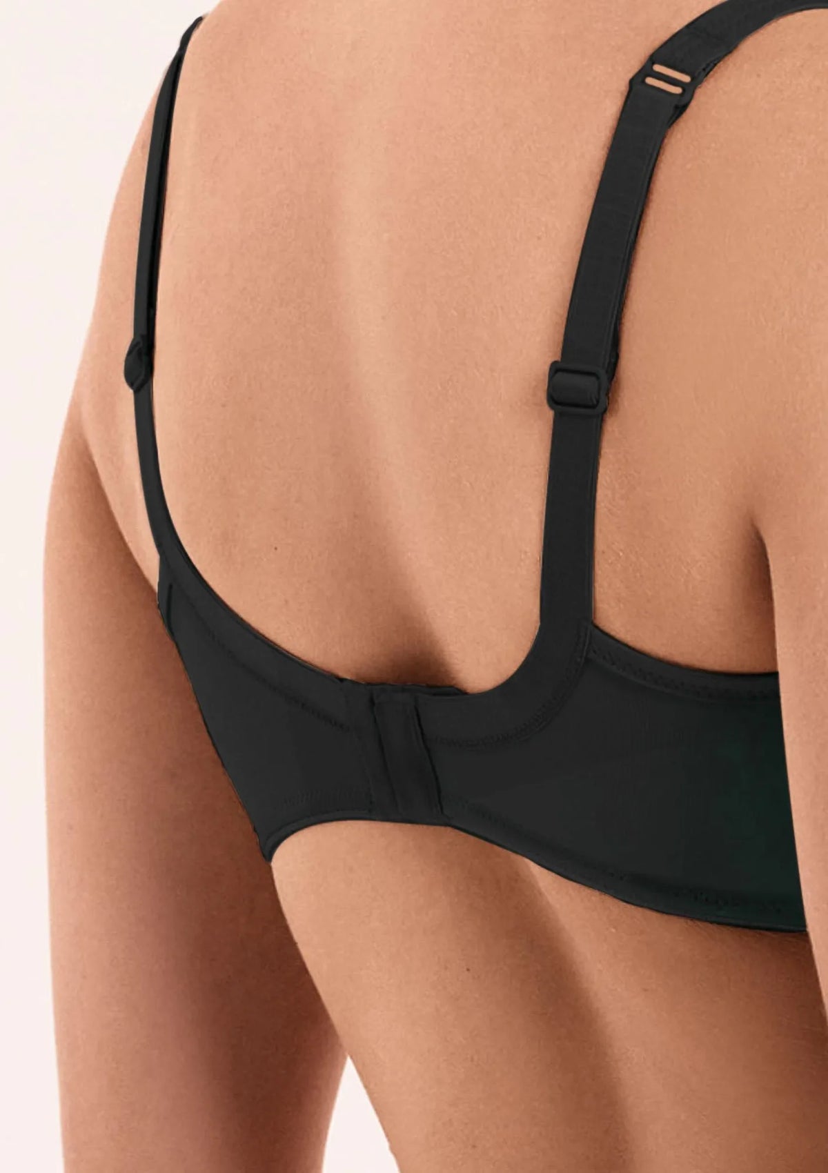 Biustonosz miękki bez fiszbin z wygodnymi ramiączkami New Stile Microshape Infiore
