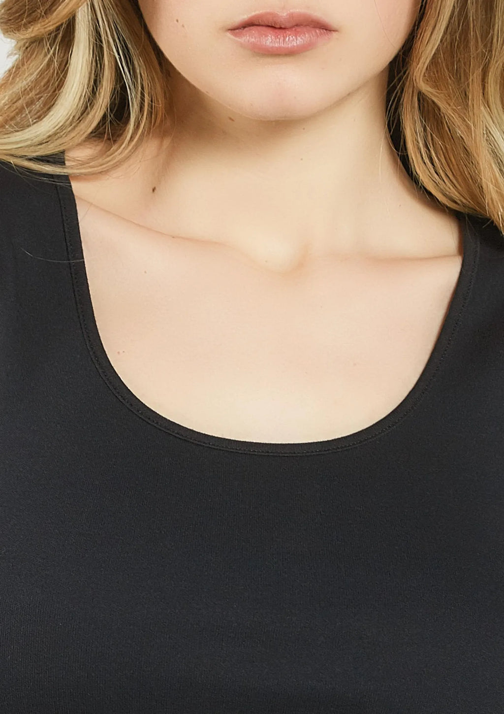 Czarny