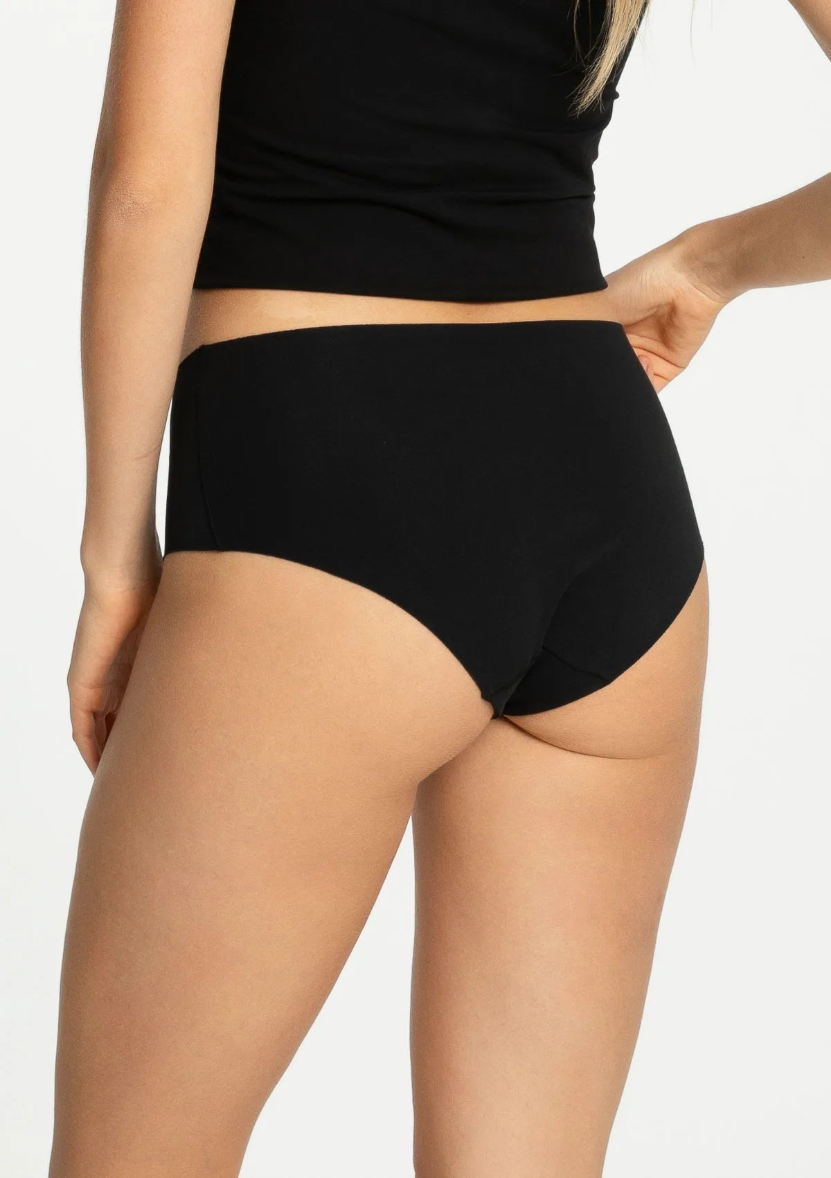 Figi bawełniane bezszwowe wyższy stan Cotton Mood Maxi Julimex czarne