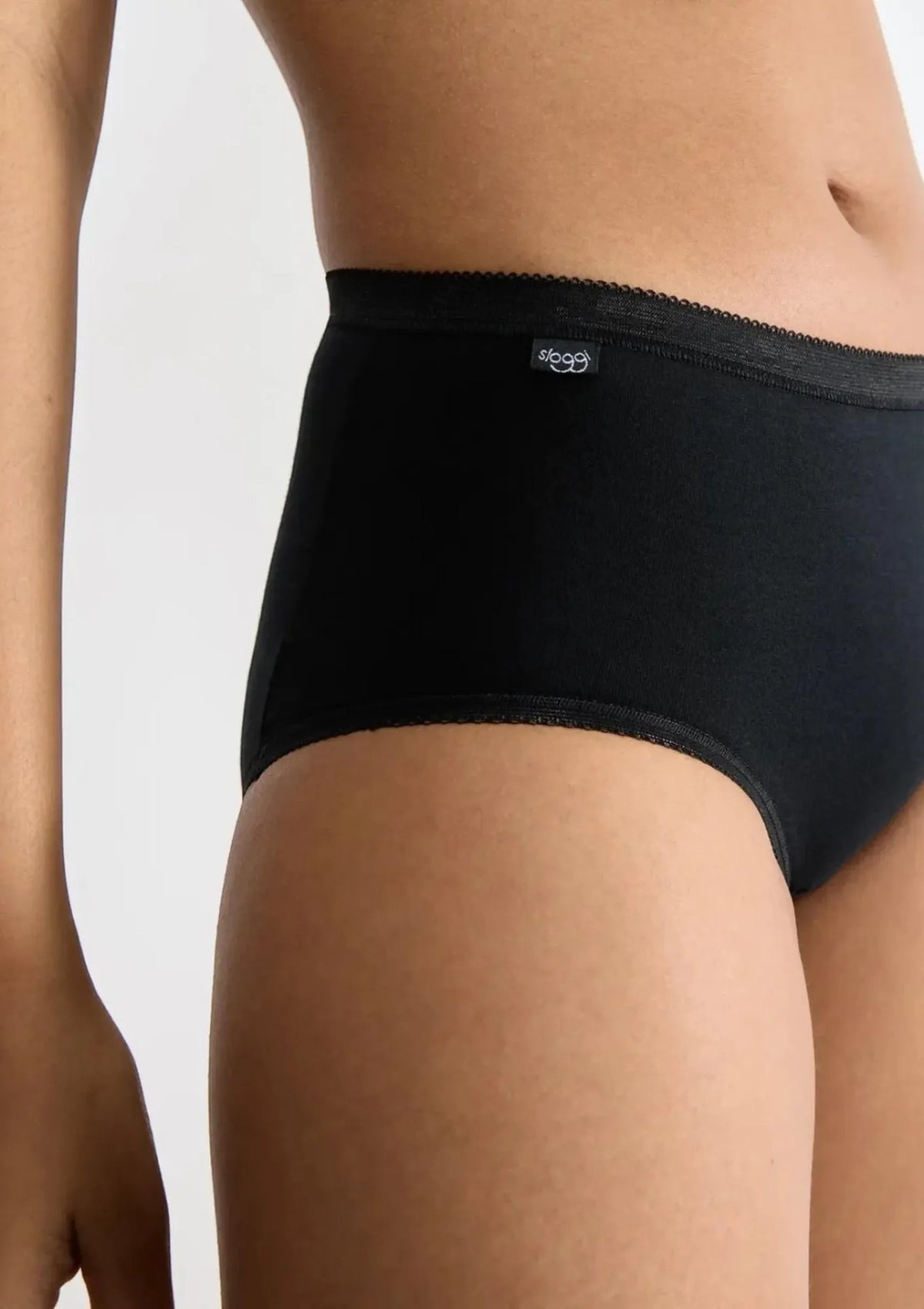 Black/black