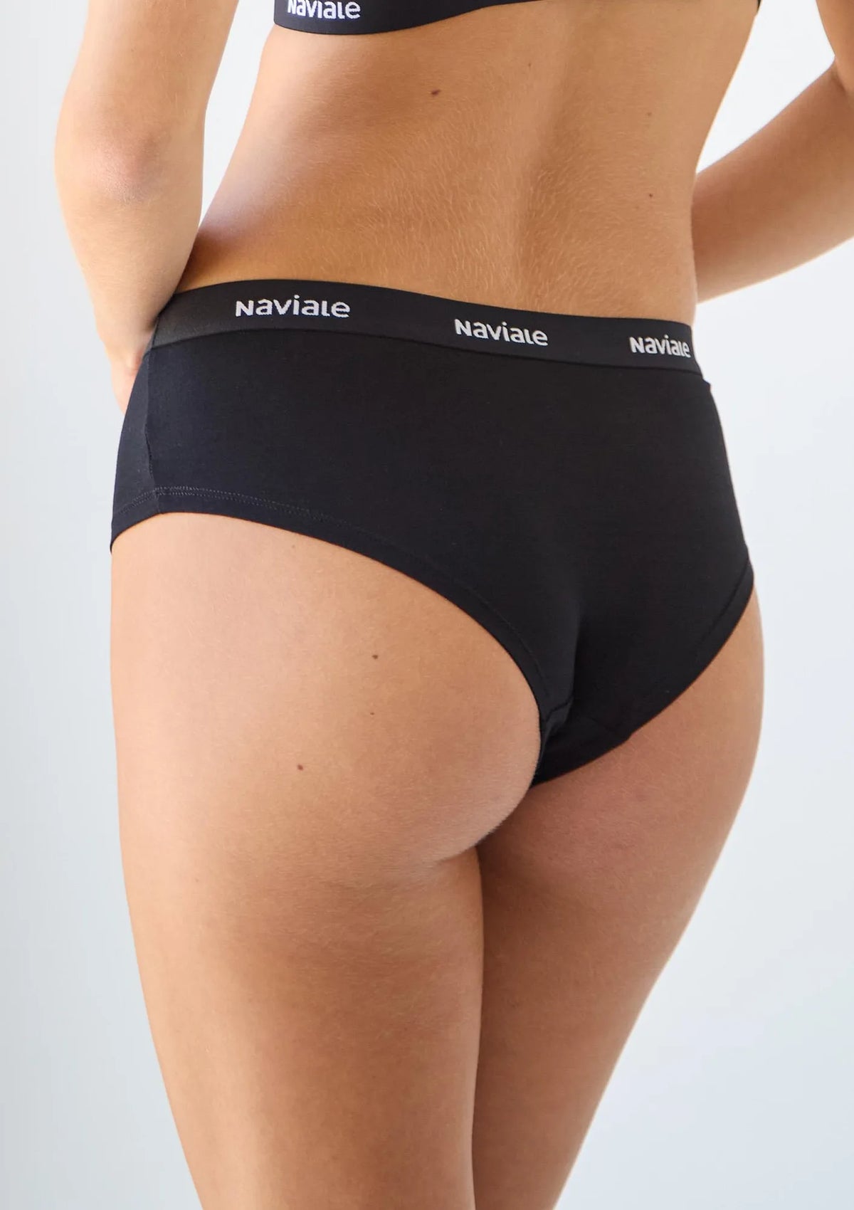 Figi damskie bawełniane w sportowym stylu New York LU143-02 Naviale