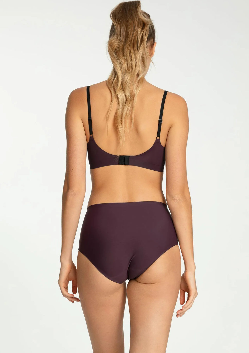 Figi damskie bezszwowe z wysokim stanem w modnym kolorze Dark Plum Julimex