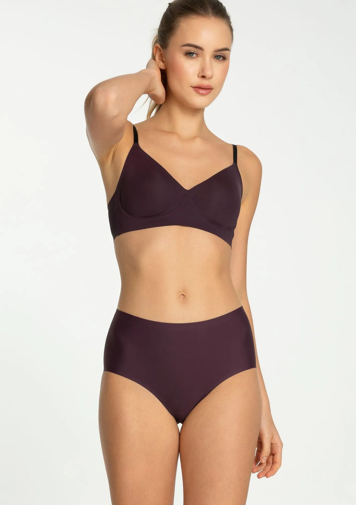 Figi damskie bezszwowe z wysokim stanem w modnym kolorze Dark Plum Julimex