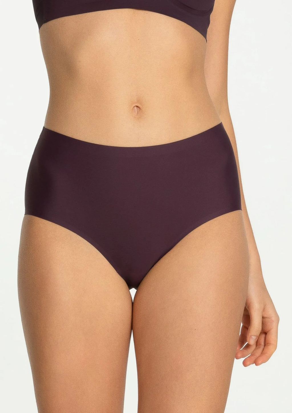 Figi damskie bezszwowe z wysokim stanem w modnym kolorze Dark Plum Julimex