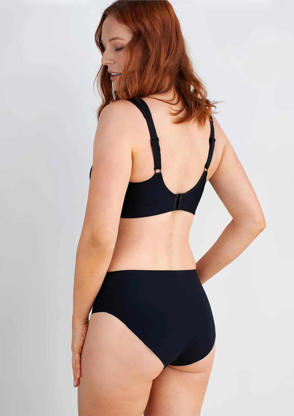 Figi damskie w sportowym stylu z mikrofibry 3491 Prime Active Kleo