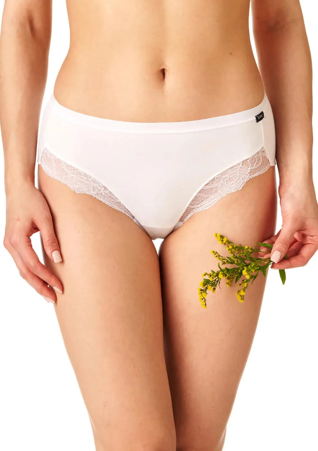 Gładkie figi damskie (2 pack) z koronką przy pachwinach LPC 141