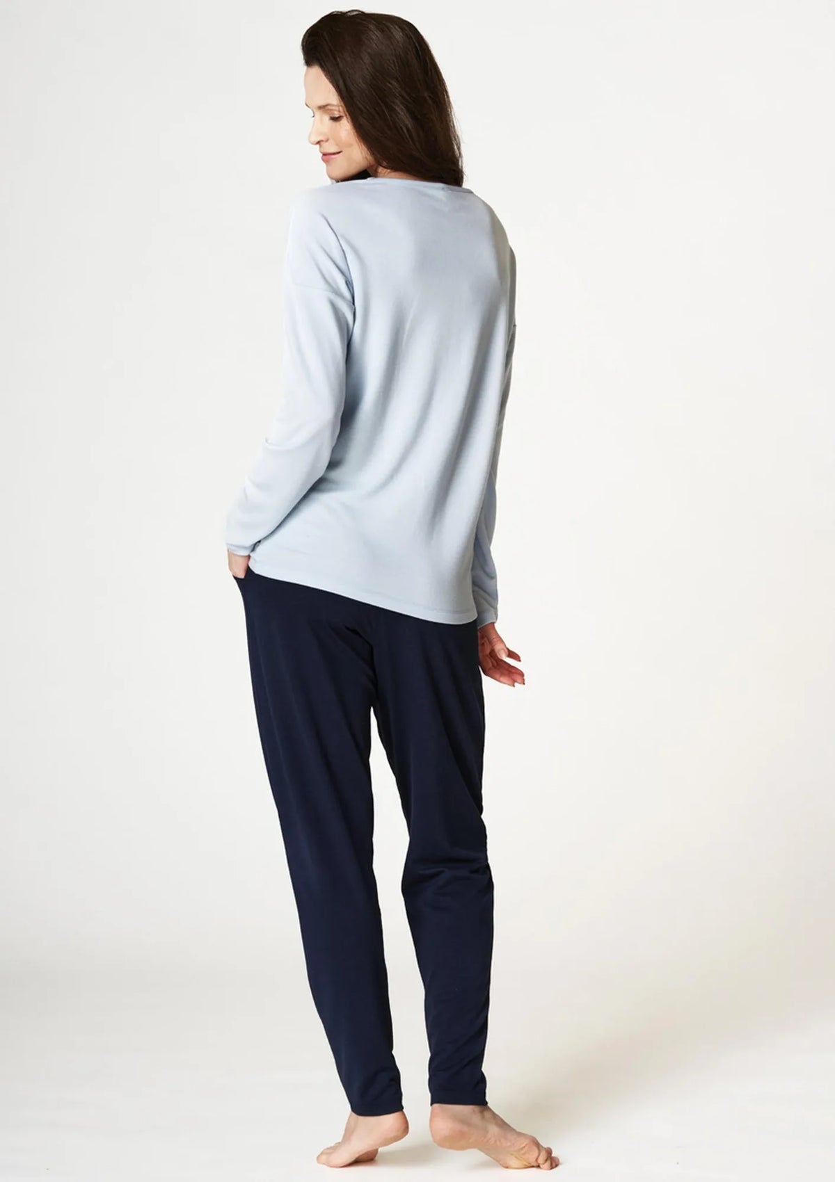 Komplet damski Homewear z grafiką czarnego bzu LHS 976