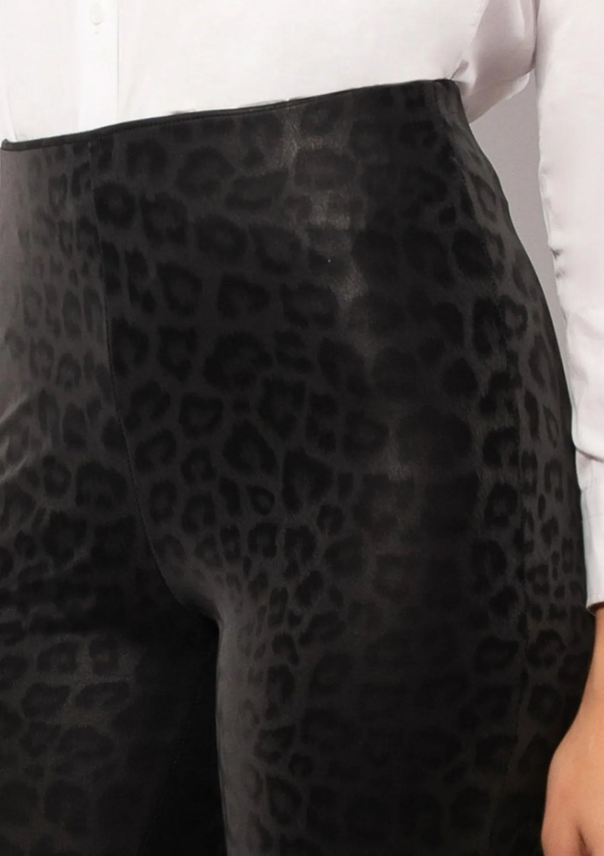 Legginsy damskie czarne w zwierzęcy print Animal LG15 Sielei