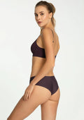 Majtki damskie typu brazyliany bezszwowe w modnym kolorze Dark Plum Julimex