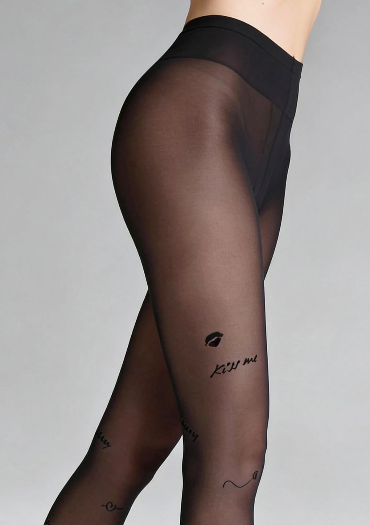Black/black