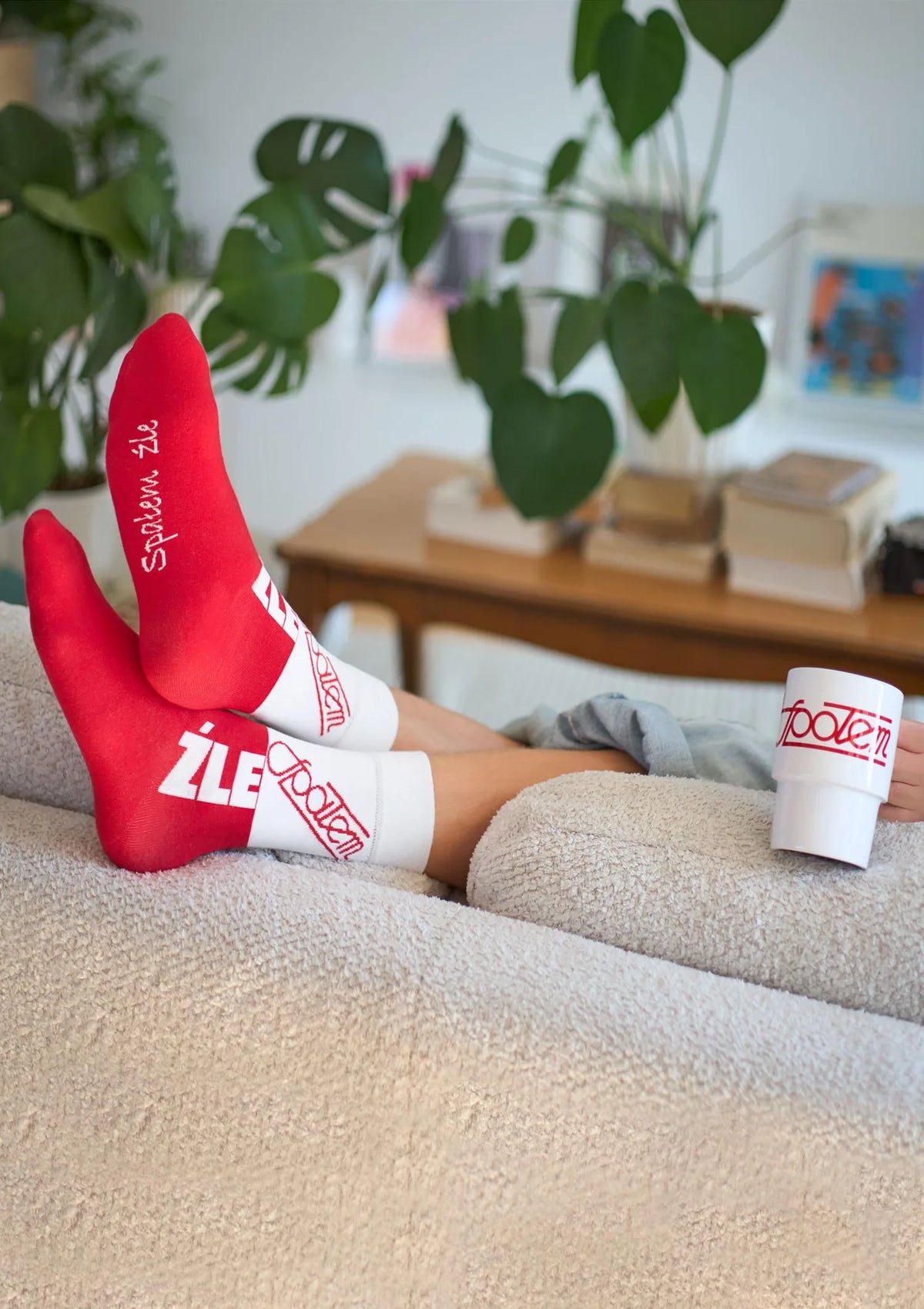 Skarpety męskie z zabawnym stylizowanym napisem Źle Spałem Marilyn