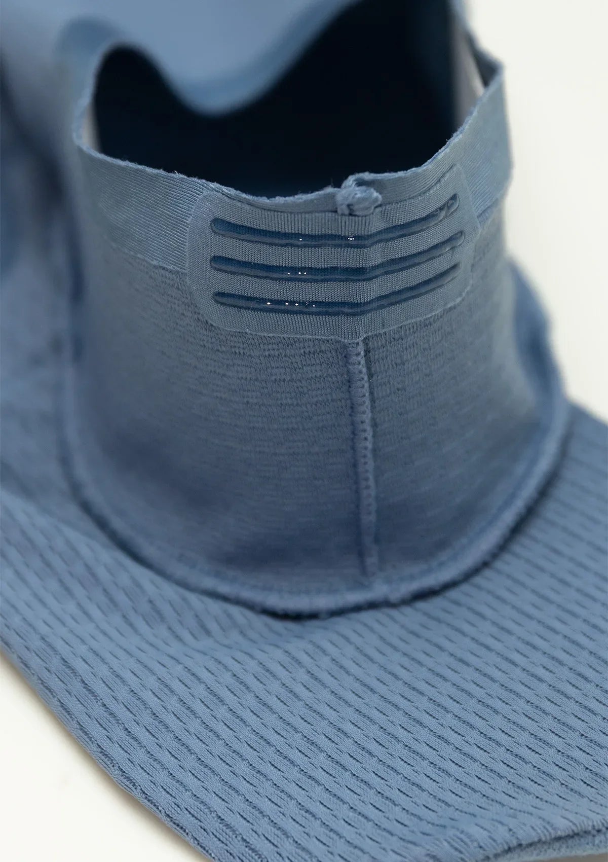 Grey/blue
