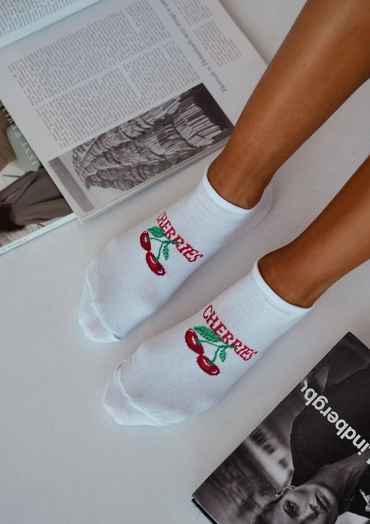 Stopki damskie bawełniane z soczystą wiśnią i napisem Cherries Milena