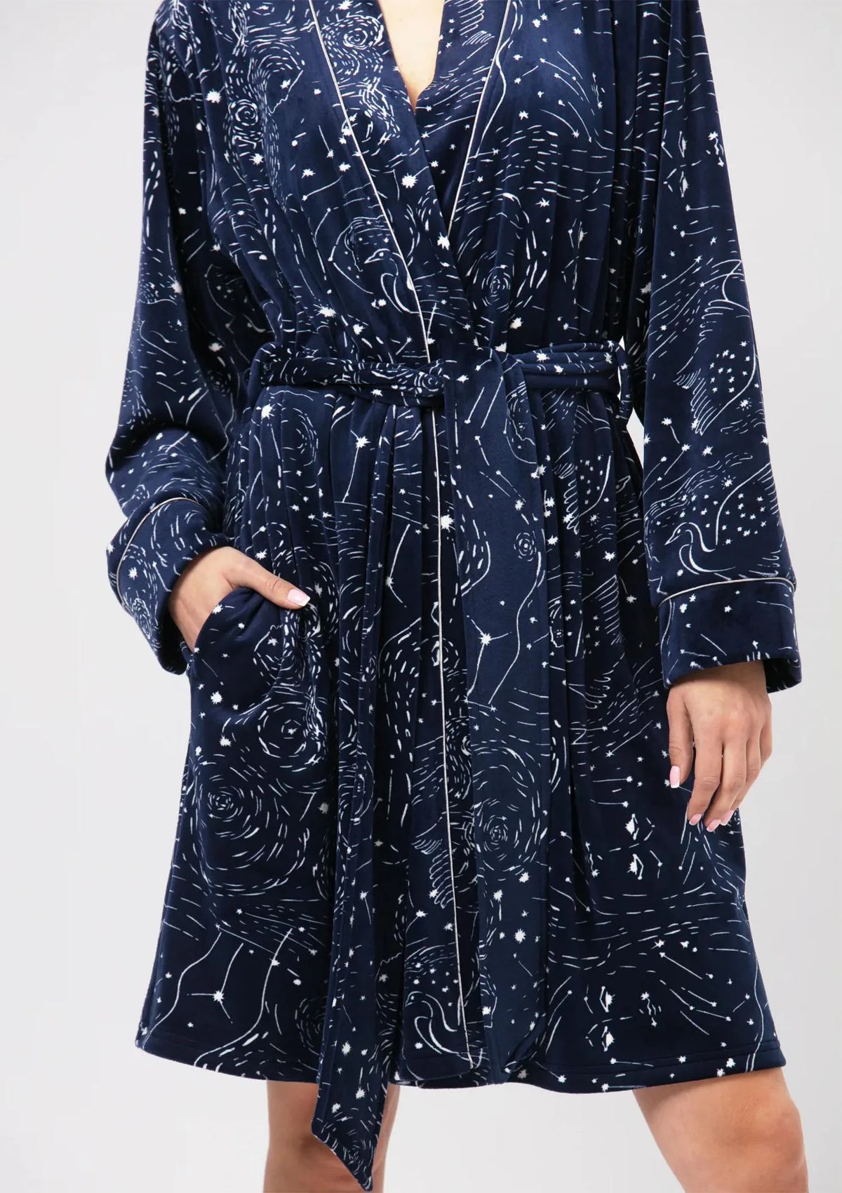 Szlafrok damski z ciepłej dzianiny z kieszeniami LGD 911 Key